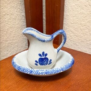 🔹Vintage Loomco China blue Spongeware creamer pitcher and basin…..